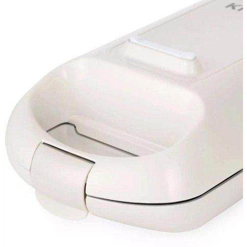 Вафельница Kitfort КТ-1690 700Вт черный/белый