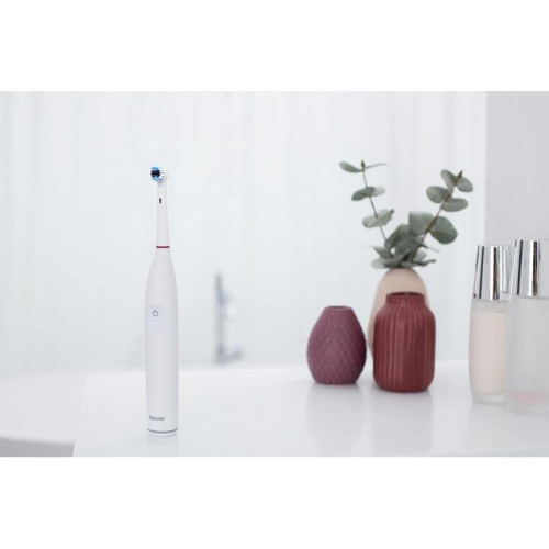 Зубная щетка электрическая/ Зубная щетка электрическая Beurer TB30 белый
