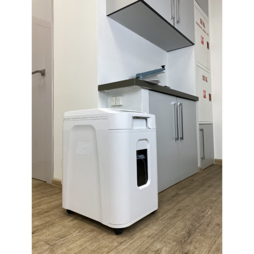 Уничтожитель документов ГЕЛЕОС АП37-5, DIN P-5 (5 ур-нь секр.), фрагмент 1,9х12мм, АВТОПОДАЧА 220 лист (70г/м2), пл.карты/скрепки/скобы, 37 литров