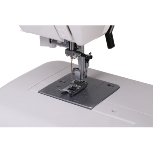 Швейная машина/ Швейная машина Janome Sew Line 500s белый