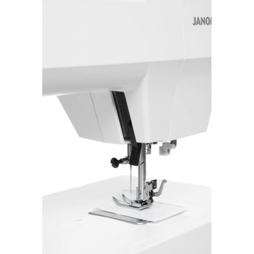 Швейная машина/ Швейная машина Janome 1522 RD белый Швейная машина/ Швейная машина Janome 1522 RD белый
