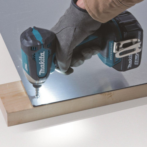 Шуруповерт Makita DTD153Z аккум. патрон:шестигр.1/4 Шуруповерт Makita DTD153Z аккум. патрон:шестигр.1/4