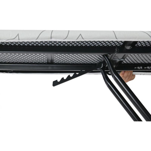 Гладильная доска/ Гладильная доска Starwind SW-IB1248 122x43см рег.высот. черный/белый