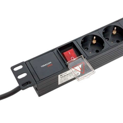 Блок розеток/ Блок розеток PDU TERACOM PRO 19'' 1U 16А/250В 8 розеток Schuko с выключателем шнур питания длиной 2 метра сечение 3x1.5 мм2 вилка Schuko корпус пластик черный