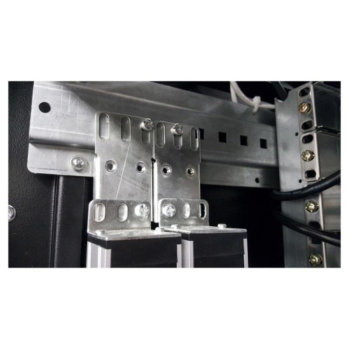 Блок распределения питания Rem R-32-16S-8C19-A-AM-1420-K верт.размещ. 16xSchuko 8xC19 базовые 32A клеммная колодка