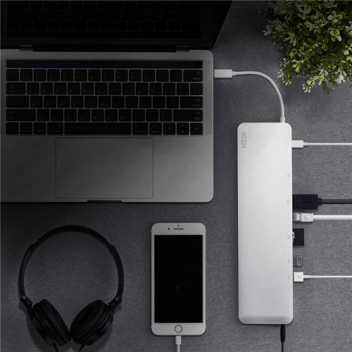 USB-C Мультипортовая док станция со сквозной передачей питания/ USB-C Multiport Dock with Power Pass-Thru