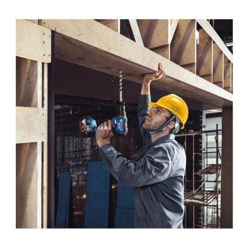 Дрель-шуруповерт Bosch GSR 18V-50 + L аккум. патрон:быстрозажимной (кейс в комплекте) (06019H5000)