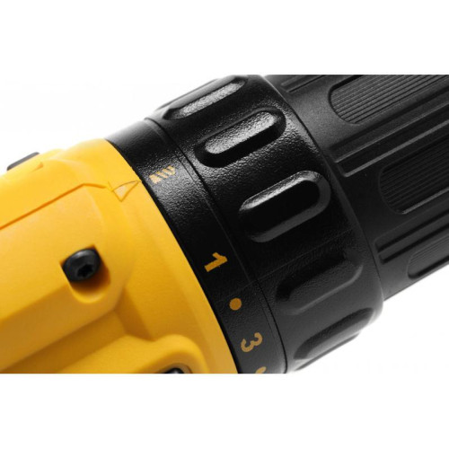 Дрель-шуруповерт DeWalt DCD710D2-QW 180Вт аккум. патрон:быстрозажимной (кейс в комплекте)