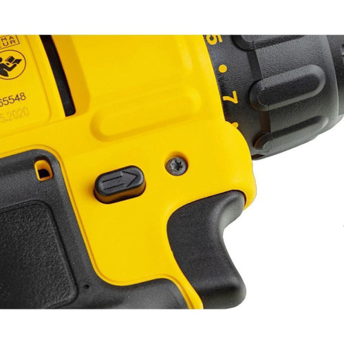 Дрель-шуруповерт DeWalt DCD771D2-KS аккум. патрон:быстрозажимной (кейс в комплекте)