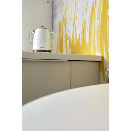 Чайник электрический Hyundai HYK-S4500 1.7л. 2200Вт жемчужный/золотистый корпус: металл/пластик