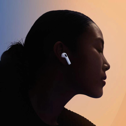 Гарнитура вкладыши Apple AirPods 4 ANC A3055,A3056,A3059 белый беспроводные bluetooth в ушной раковине (MXP93ZA/A)