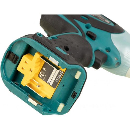 Гайковерт Makita DTW251Z аккум. патрон:квад.1/2
