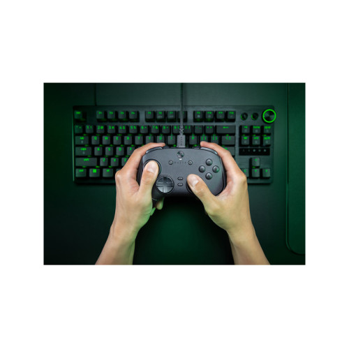 Игровой контроллер Razer Wolverine V3 Tournament Ed. For PC/ Razer Wolverine V3 Tournament Ed. For PC Gamepad