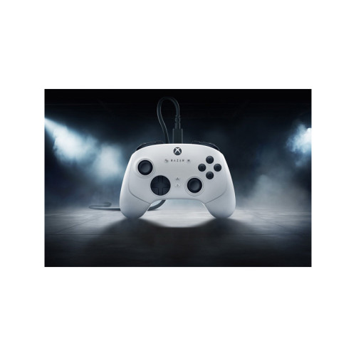 Игровой контроллер Razer Wolverine V3 Tournament Ed.-  White Gamepad/ Razer Wolverine V3 Tournament Ed.-  White Gamepad