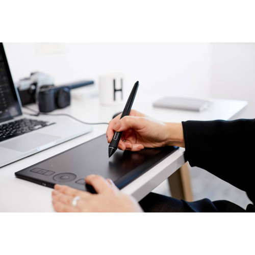 Графический планшет Intuos Pro S (Small)