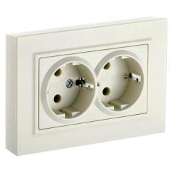 Розетка силов. IEK Brite РСш12-3-БрКр BR-R24-16-K10-F 2розет. двойн. скрыт. зазем. штор. IP20 бежевый (упак.:1шт)