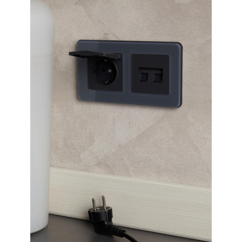 BRITE Роз. с з/к/ш с кр. 16А IP20 РСбш10-3-БрГ граф. IEK