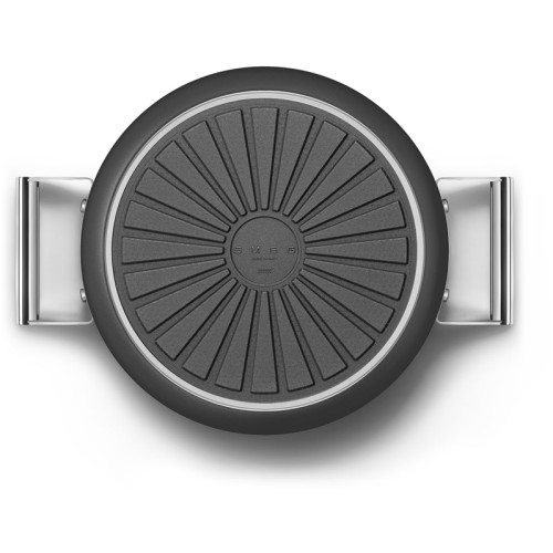 Посуда SMEG/ Кастрюля с двумя ручками и крышкой 26 см, черная