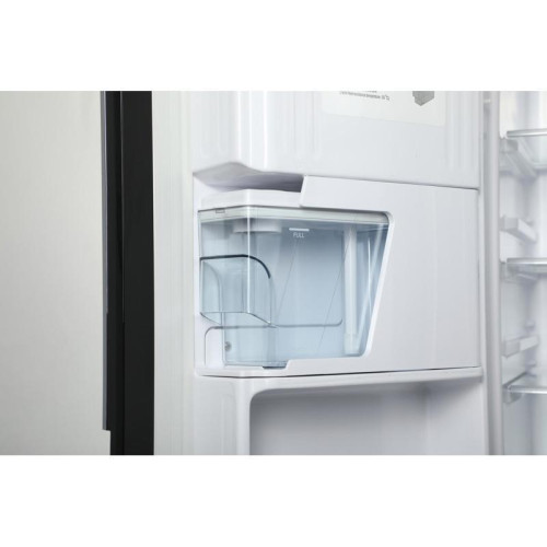 Холодильник Hitachi R-W660PUC7 GBK 2-хкамерн. черный стекло инвертер Холодильник Hitachi R-W660PUC7 GBK 2-хкамерн. черный стекло инвертер