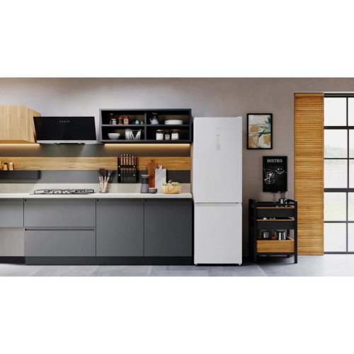 Холодильник Hotpoint HT 5180 W 2-хкамерн. белый/серебристый