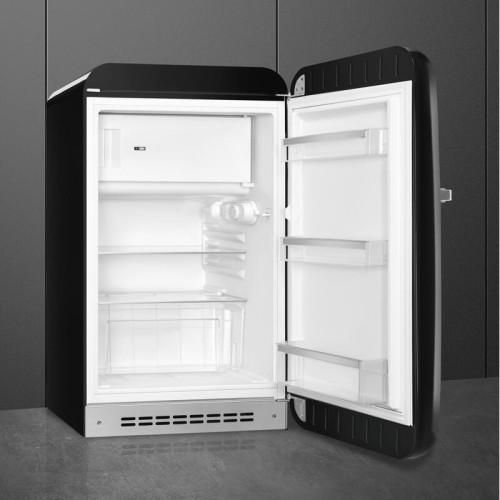 Холодильник SMEG/ Холодильник SMEG, отдельностоящий, стиль 50-х, однокамерный, внутренняя морозильная камера, объем 122 л, стандартный компрессор, энергоэффективность D, цвет черный