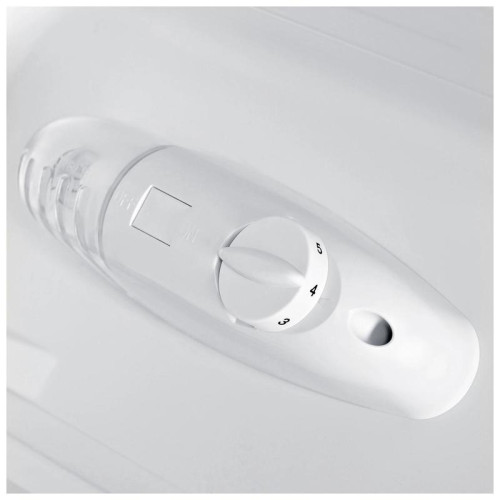 Холодильник Hyundai CC2054WT 2-хкамерн. белый