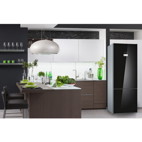 Холодильник BOSCH KGN49LB30U Serie 6, Full NoFrost,  Габариты 203x70x67, Общий пол. объем: 435 (х:330, м:105), Черный под стеклом, Цифровой LCD дисплей, Утопленные ручки во всю высоту, Multi Airflow