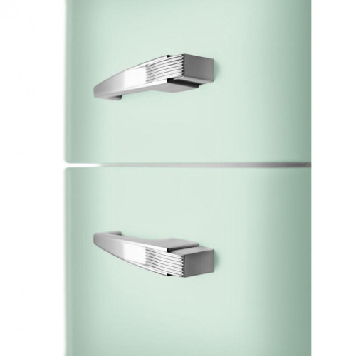 Холодильник SMEG/ Холодильник SMEG, отдельностоящий, стиль 50-х, двухкамерный, объем 294 л, инверторный компрессор, энергоэффективность С, цвет пастельно-зеленый