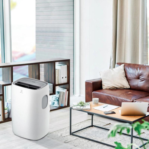 Кондиционер мобильный/ Кондиционер мобильный Electrolux Loft EACM-8 CL/N3 белый площ.21м2