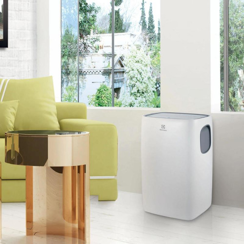 Кондиционер мобильный/ Кондиционер мобильный Electrolux Loft EACM-13 CL/N3 белый площ.32м2 Кондиционер мобильный/ Кондиционер мобильный Electrolux Loft EACM-13 CL/N3 белый площ.32м2