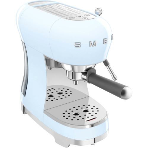 Ручная кофемашина Smeg, стиль 50-х, регулируемая температура кофе, давление 15 бар, емкость контейнера для воды 1.1 л, цвет пастельный голубой