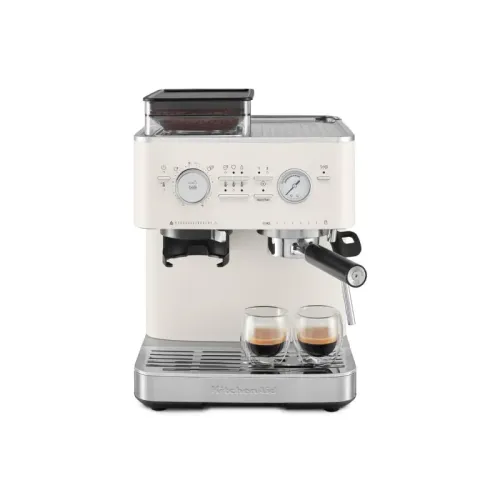 Полуавтоматическая кофемашина KitchenAid, давление 15 бар, 15 уровней помола, объем резервуара для воды 2.5 л, автоматический капучинатор, одновременное приготовление двух чашек, индикатор наличия зерен, индикация уровня воды, цвет фарфоровый белый