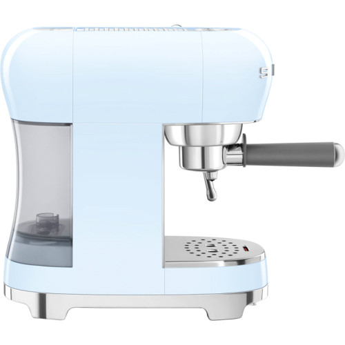 Ручная кофемашина Smeg, стиль 50-х, регулируемая температура кофе, давление 15 бар, емкость контейнера для воды 1.1 л, цвет пастельный голубой