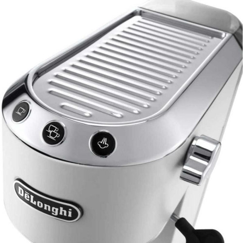 Кофеварка рожковая Delonghi EC685.W 1350Вт белый