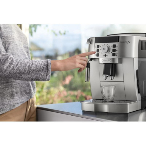 Кофемашина Delonghi Magnifica ECAM22.110.SB 1450Вт серебристый