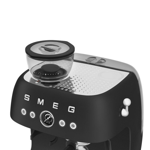 Ручная кофемашина с кофемолкой SMEG, мощность 1650 Вт, 15 бар, двойной термоблок, конические жернова, объем резервуара для воды 2.4л, кнопочное/рычажное управление, цвет черный