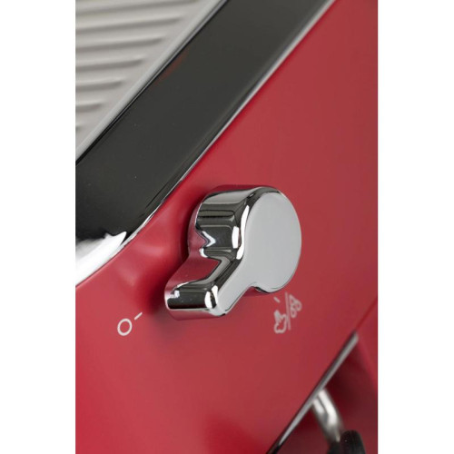 Кофеварка рожковая Delonghi EC685.R 1350Вт красный
