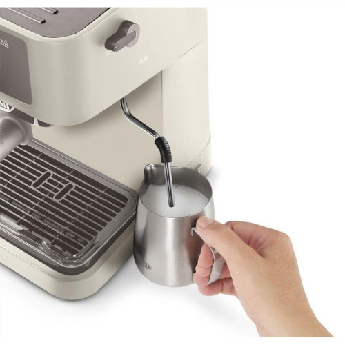 Кофеварка рожковая Delonghi EC235.CR 1100Вт бежевый Кофеварка рожковая Delonghi EC235.CR 1100Вт бежевый