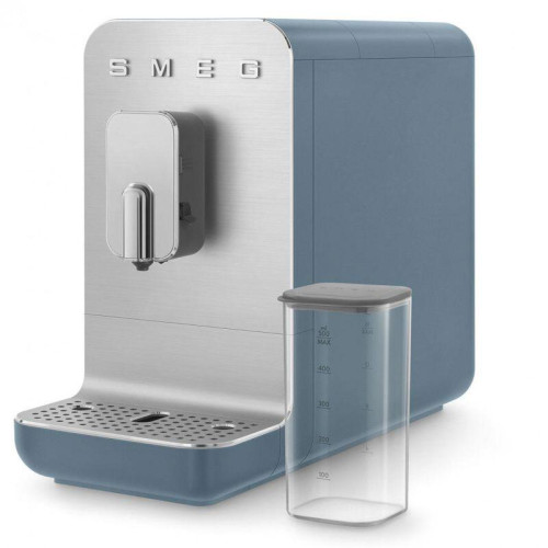 Автоматическая кофемашина Smeg, мощность 1350 Вт, регулируемый уровень помола, размер порции, жесткость воды, подсветка диспенсера, автоматическое выключение, кнопочное управление, объем резервуара 1.4 л, поддон для сбора капель, давление 19 бар, цвет син Автоматическая кофемашина Smeg, мощность 1350 Вт, регулируемый уровень помола, размер порции, жесткость воды, подсветка диспенсера, автоматическое выключение, кнопочное управление, объем резервуара 1.4 л, поддон для сбора капель, давление 19 бар, цвет син
