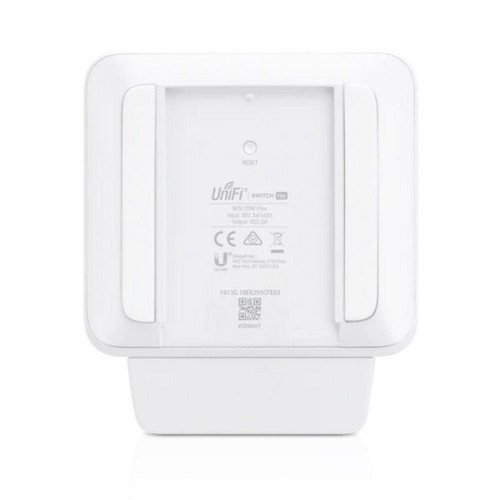 Коммутатор/ Flexible 5-port, Layer 2 PoE switch for indoor and outdoor use, that can be powered with PoE++ Коммутатор/ Flexible 5-port, Layer 2 PoE switch for indoor and outdoor use, that can be powered with PoE++