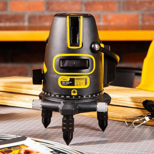 Лазерный уровень Deli DL332305 5 лучей(зеленый цвет), точность +/-1,5мм/7м, угол самовыравнивания 3°, 2АКБ 4 А*ч+ЗУ, время работы до 4 часов, кейс