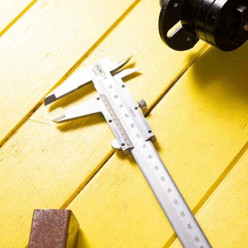 Штангенциркуль Deli DL92150 150мм, метрическая шкала