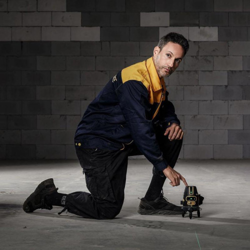 Лазерный уровень Deli DL332305 5 лучей(зеленый цвет), точность +/-1,5мм/7м, угол самовыравнивания 3°, 2АКБ 4 А*ч+ЗУ, время работы до 4 часов, кейс