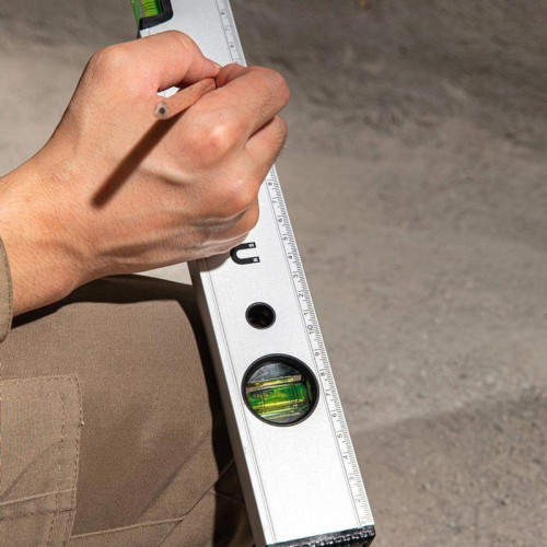 Строительный уровень Deli DL700600B 600мм, алюминиевый сплав, мягкие резиновые заглушки, магнит