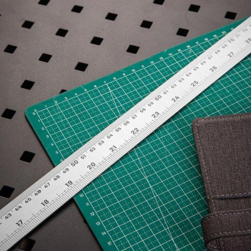 Линейка стальная Deli DL8100Y 1000мм нержавеющая сталь