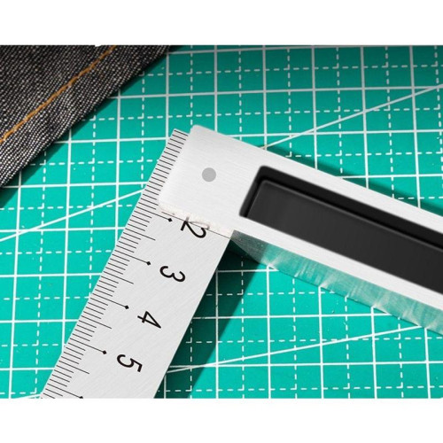 Треугольная линейка стальная Deli DL303150 150мм, нержавеющая сталь + алюминиевое основание