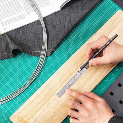 Линейка стальная Deli DL8015Y 150мм нержавеющая сталь