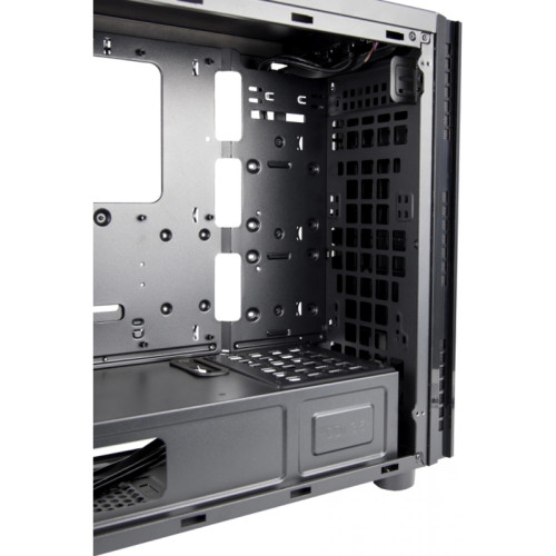Корпус Chieftec HAWK черный ATX 2x80mm 2x120mm 2xUSB2.0 2xUSB3.0 audio bott PSU [AL-02B-TG-OP]