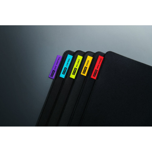 Игровой коврик для мыши Razer Gigantus V2 Pro L - Control Mousepad/ Razer Gigantus V2 Pro L - Control Mousepad