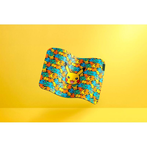 Игровой коврик для мыши Razer Gigantus V2 Medium - Pokemon Kanto Starters Ed./ Razer Gigantus V2 Medium - Pokemon Kanto Starters Ed. Mouse Mat